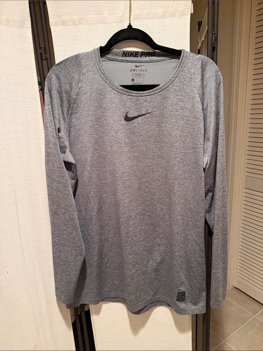 Nike Long-Sleeve Dri-FIT Performance Shirt - Gray